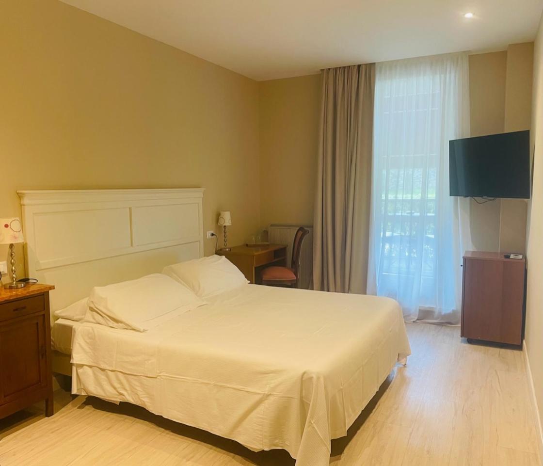 Hotel Mon Repos Sirmione Buitenkant foto
