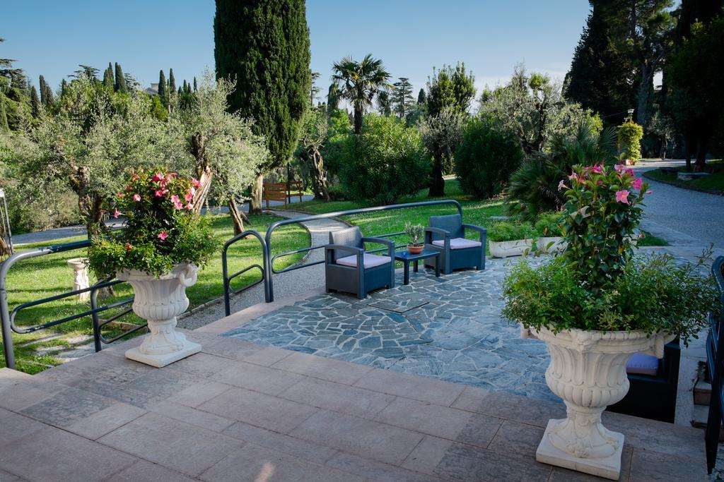 Hotel Mon Repos Sirmione Buitenkant foto