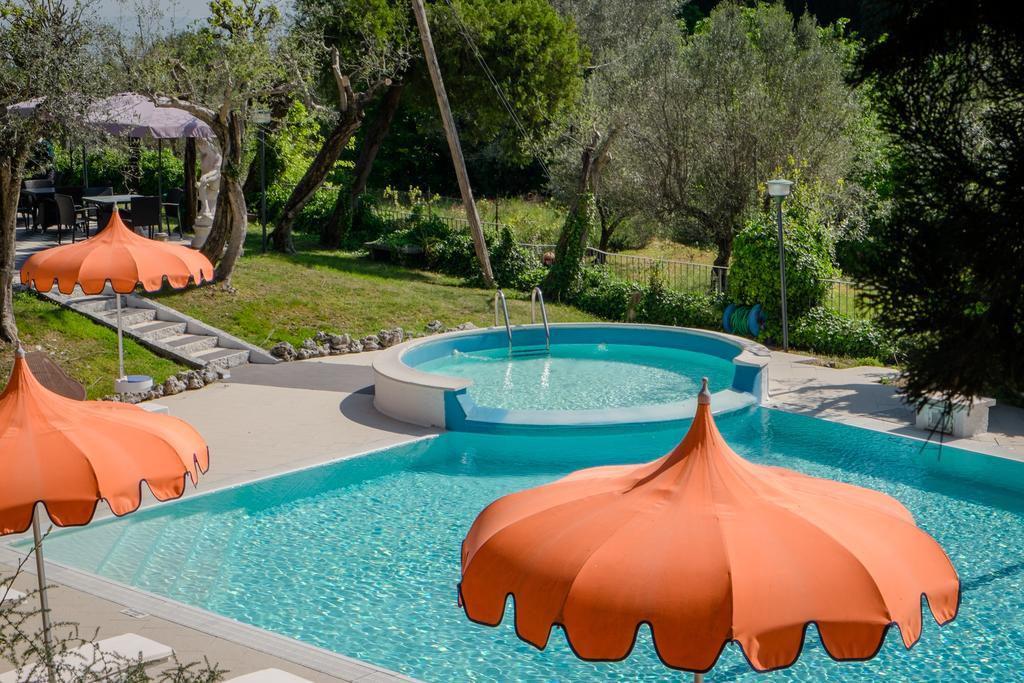Hotel Mon Repos Sirmione Buitenkant foto
